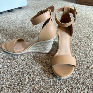 Tan a new day Wedges Size 9